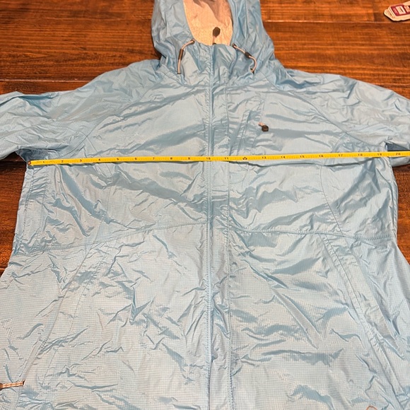 Eddie Bauer 365 Weather Edge Plus Medium Waterproof Breathable Technology - Picture 6 of 7